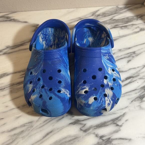 Crocs Classic Marbled Clogs Slip On Shoes Blue White Men 6 Women 8 Rubber - Picture 2 of 5